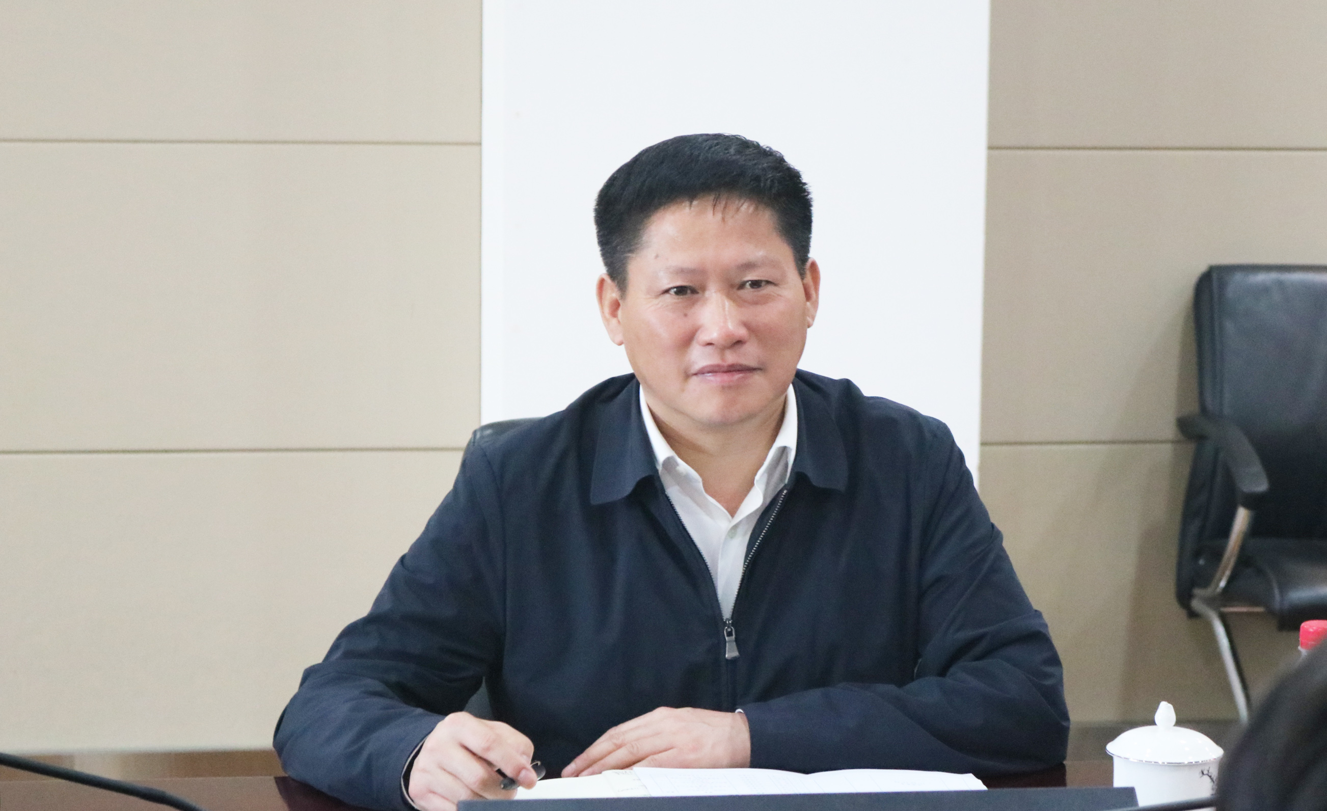 嚴中興.jpg
